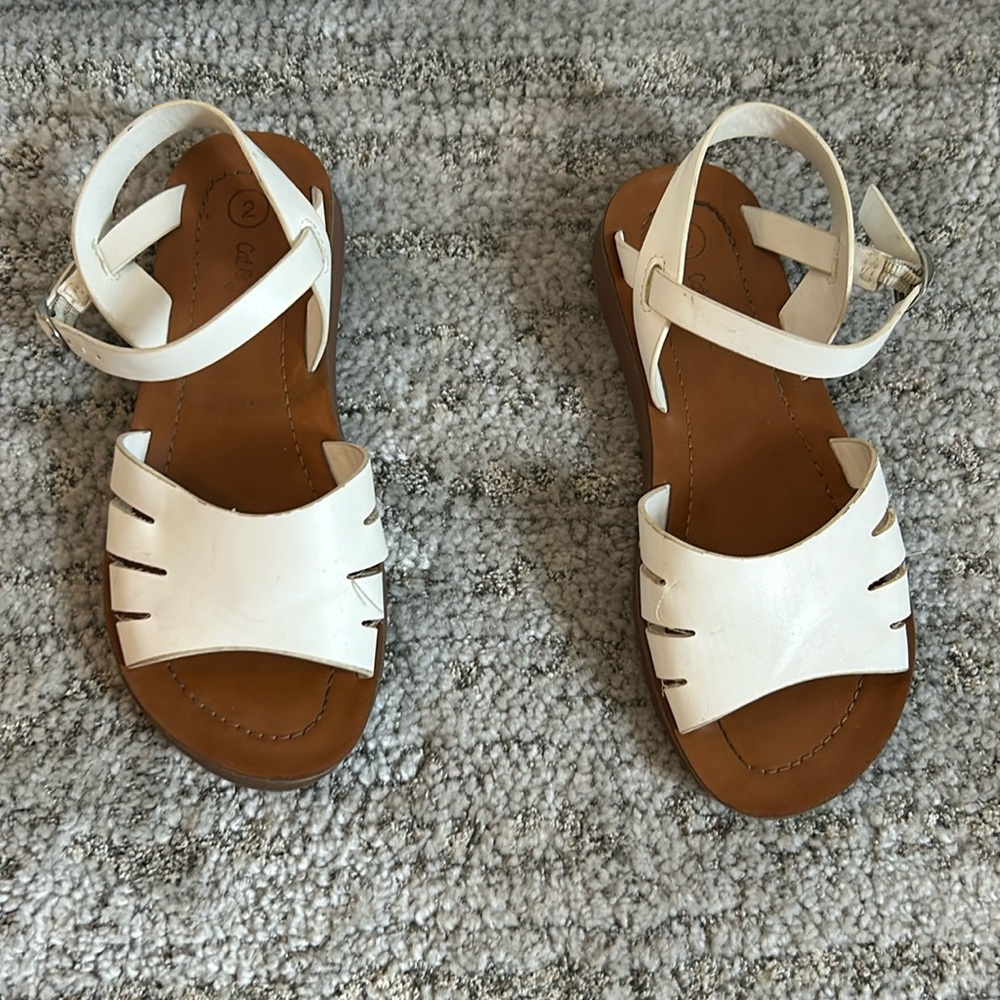 Cat and Jack Sandals Size 2 Soft and Comfortable